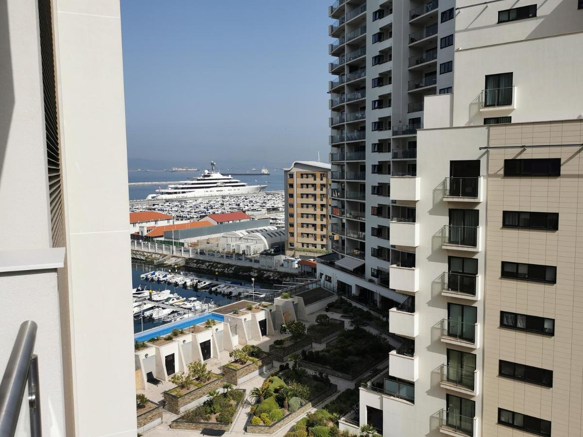 Kings Wharf Quay29 - Large Studio Apartment With 3 Pools - Gym - Rock Views - Holiday And Short Let Apartments In Gibilterra Esterno foto