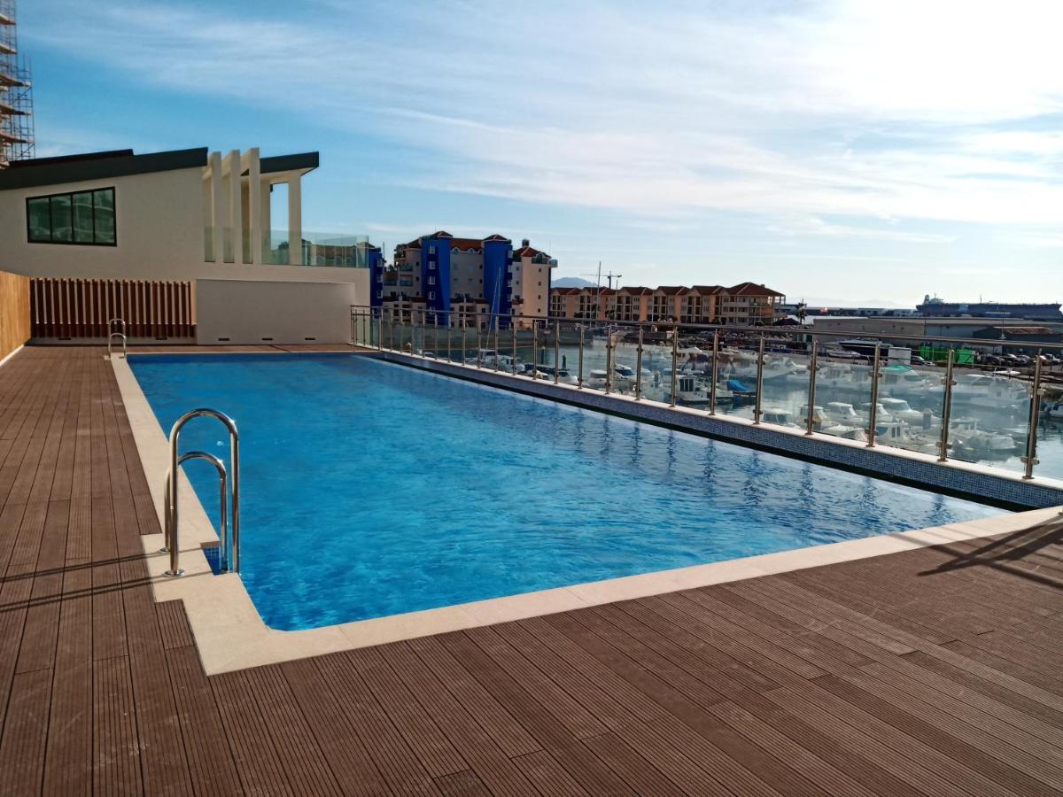 Kings Wharf Quay29 - Large Studio Apartment With 3 Pools - Gym - Rock Views - Holiday And Short Let Apartments In Gibilterra Esterno foto
