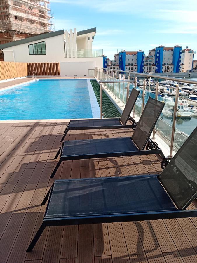 Kings Wharf Quay29 - Large Studio Apartment With 3 Pools - Gym - Rock Views - Holiday And Short Let Apartments In Gibilterra Esterno foto