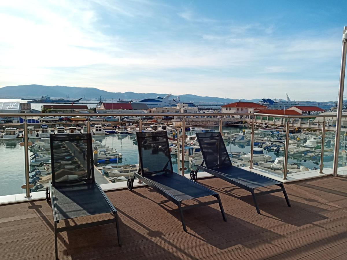 Kings Wharf Quay29 - Large Studio Apartment With 3 Pools - Gym - Rock Views - Holiday And Short Let Apartments In Gibilterra Esterno foto