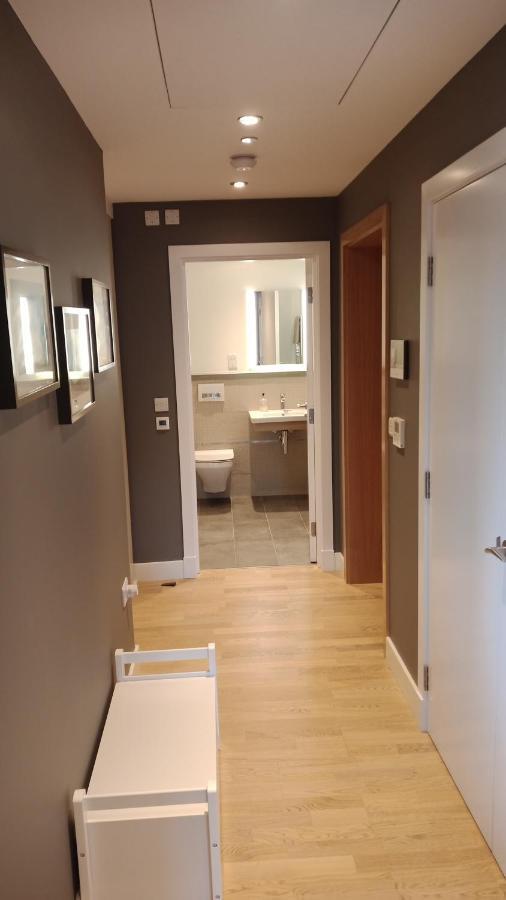 Kings Wharf Quay29 - Large Studio Apartment With 3 Pools - Gym - Rock Views - Holiday And Short Let Apartments In Gibilterra Esterno foto