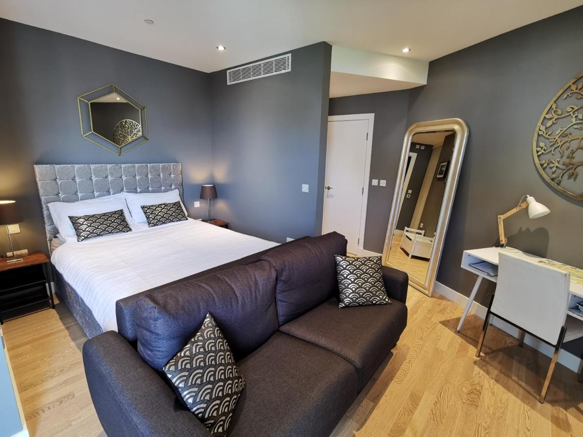 Kings Wharf Quay29 - Large Studio Apartment With 3 Pools - Gym - Rock Views - Holiday And Short Let Apartments In Gibilterra Esterno foto