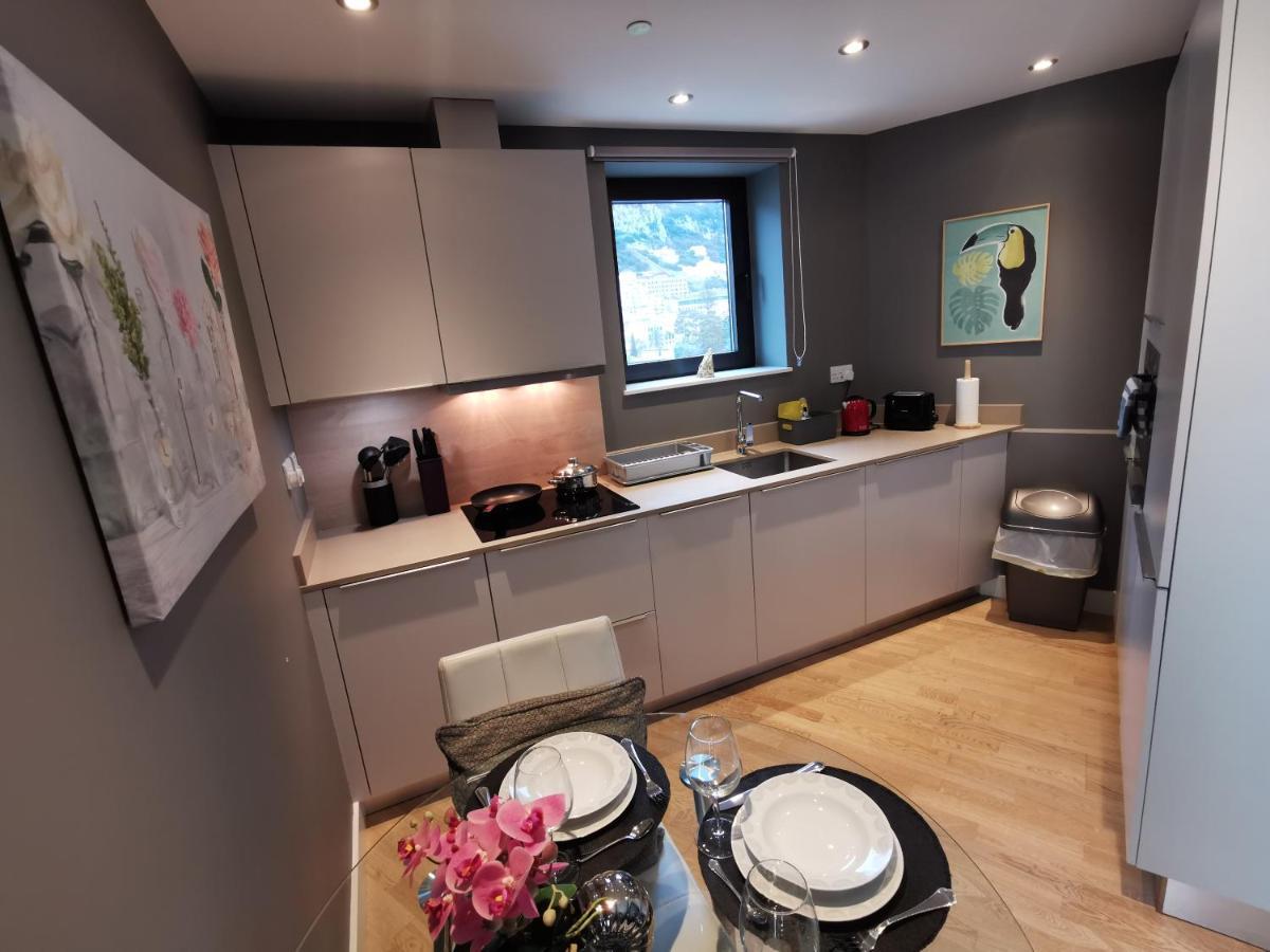Kings Wharf Quay29 - Large Studio Apartment With 3 Pools - Gym - Rock Views - Holiday And Short Let Apartments In Gibilterra Esterno foto